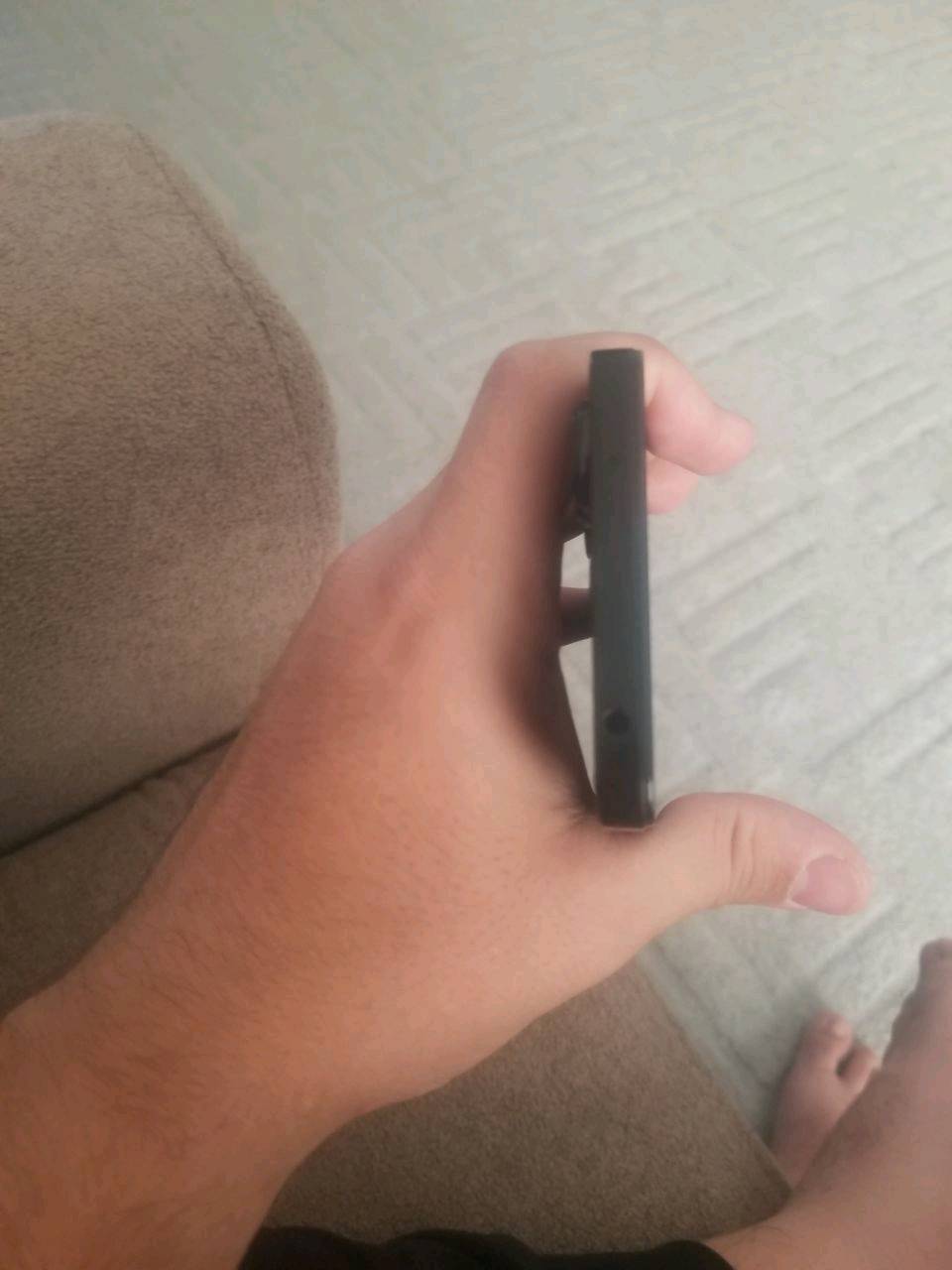 للبيع Xiaomi Redmi 13 بحالة ممتازة 🌟
النسخة الأعلى 256GB ومساحة تكفي لكل تطبيقاتك وصورك.
الجهاز:
استخدام شخصي ونظيف
اللون أسود شكله مرتب
الأداء ممتاز وما بي أي مشاكل
البطارية جيدة جدًا
مناسب للألعاب والدراسة والسوشيال ميديا
ويّة الجهاز:
الكرتونة الأصلية
كيبل الشحن
كفر شفاف
السعر 165 وبيه مجال بسيط