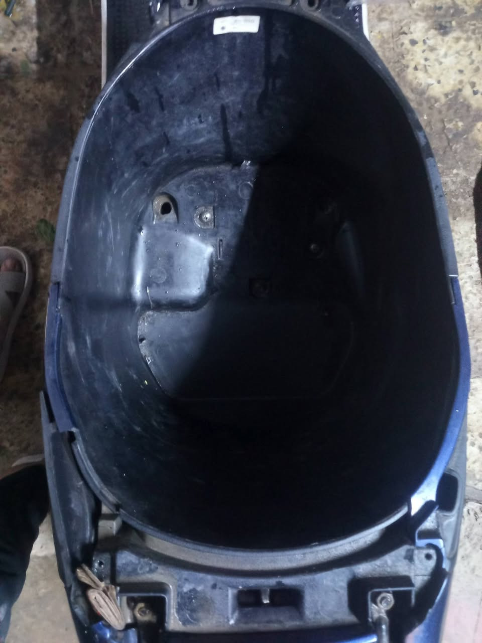 سلام عليكم بطه مديل الفين دراجه كله بلادي ومناقصه شي كربائيات كله كامله نقصه فقط راجز سلف قفل جنطه قفل ستيرن كله كامل دراجه أحله من صور نقصه بنزات وراجز سلف شغال كله كامله مكاني كربلاء القادسيه السعر ٢٤٠ شراي يجي خاص الرقم ***********
