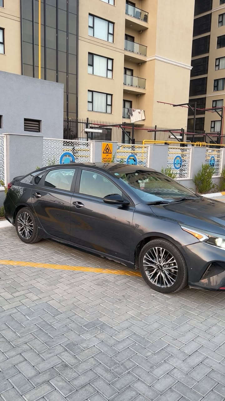 السلام عليكم 
فورتي 2023جيتي لاين 
بصمه  مانع اصتدام 
حساسات جانبيه 
اشاير بل مري 
جنطه بصمه 
مثبت سرعه 
تحديد مسار 
ماشيه 84 ميل 
مكينه 2000 دوش 
الكير AT بلادي
السعر 145
صور الحادث مرافق او السونار مرافق بل منشور 
بغداد حي الفرات بل خدمي مال المطار عل شارع 
***********/***********الثير بي واتساب
