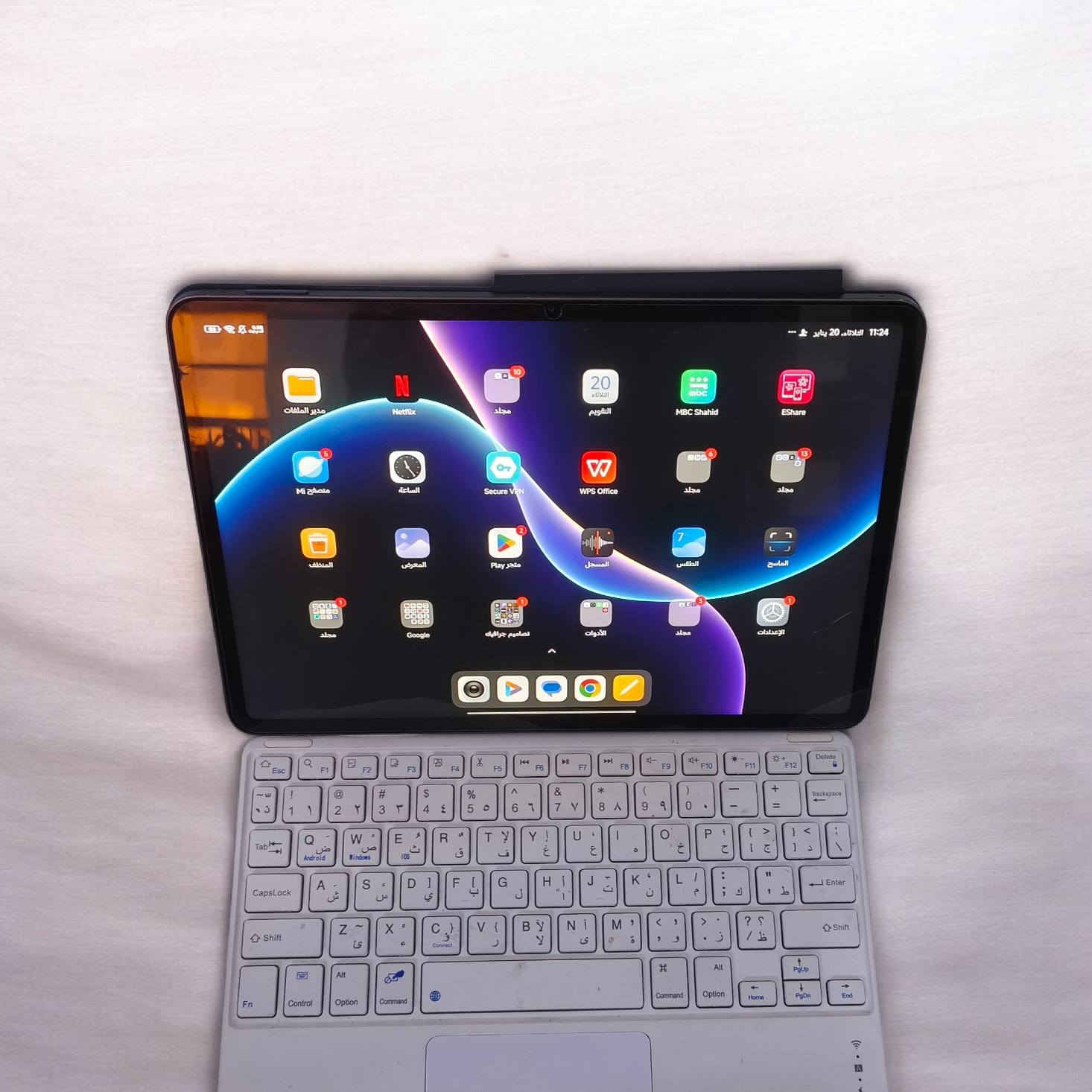 شاومي 7 برو
Xiaomi Pad 7Pro  جهاز لوحي قوي يأتي بمعالج Snapdragon 8s Gen شاشة LCD مذهلة مقاس 11.2 بوصة بدقة 3.2K ومعدل تحديث 1442 كاميرات خلفية P50MP و 32MP للأمام، بطارية 8850mAh تدعم شحن 67 يعمل بنظام 15 Android مع واجهة Hyperos، ويقدم تجربة استخدام غامرة مع ميرات مثل وضع محطة العمل (Workstation Mode ودعم قلم Styluss

المواصفات الأساسية:

. الشاشة : 11.2 بوصة IPS LCD دقة 3200x2136 بكسل (3.2) معدل تحديث .144
الجهاز كامل مع ملحقاتة
الذاكرة 512 GB
كيبورد اسود بدون ماوس والابيض كيبورد ماوس 
السعر مع الكيبورد عدد 2 ب615

السعر مع الكيبورد الابيض فقط ب600 الف
السعر مع الكيبورد الاسود 575 الف
لا يوجد خدمة توصيل
***********
