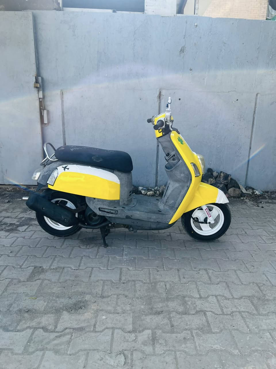 سلام عليكم
دراجة بوليسي  Police

اللون لـيـمـونـي 💛
موديل 2010 سوادات فولل ✨

شلعة ومعدل 💯 كهربائيات شغال 
عينه أشارة لايت عالي ناصي💡

للاستفسار ‬: ***********
المكان " الحكيمية مقابل النافورات📍
