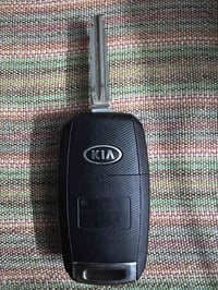 مفتاح • كيا سيراتو • اصلي