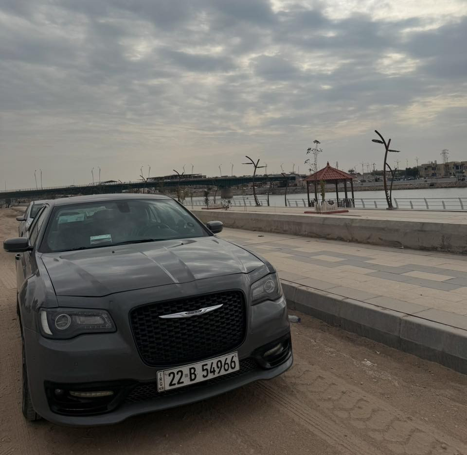 السلام عليكم 

(اوباما S )2017 اصل 

فول مواصفات

لون    سمنتي 

حادث جاملغ أمامي الايمن والايسر خشوم الجاملغات وبنيد مستبدل 

بيه صبغ باب السايق والباب الخلفي اثر خدوش 

شي بسيط

 والباقي مكفول / 

رقم اربيل السنويه جديده / تحويل . مباشر 

موصفاتها فوول/ داخل اسود

——————- 

فور ويل ملغي حاليا تو ويل 

كشنات خزن

كشنات جلد تدفه

فتحت سقف بنوراما

تحكم ستيرين جهتين

كير ماوس

تخم تاير جديد .

تشغيل عن بعد 

شاشه كبيره 

مكينه كير بلاد ما محطوط عليه سبانه شرط 

سياره جاهزه ما بيه اي نقص 

مكان السياره / ذي قار شطره

 

رقم الهاتف / ***********

رقم هاتف.     ‭٠٧٧٦ ٥٠٢ ٠١٠٠‬

السعر $$225وبيه مجال
