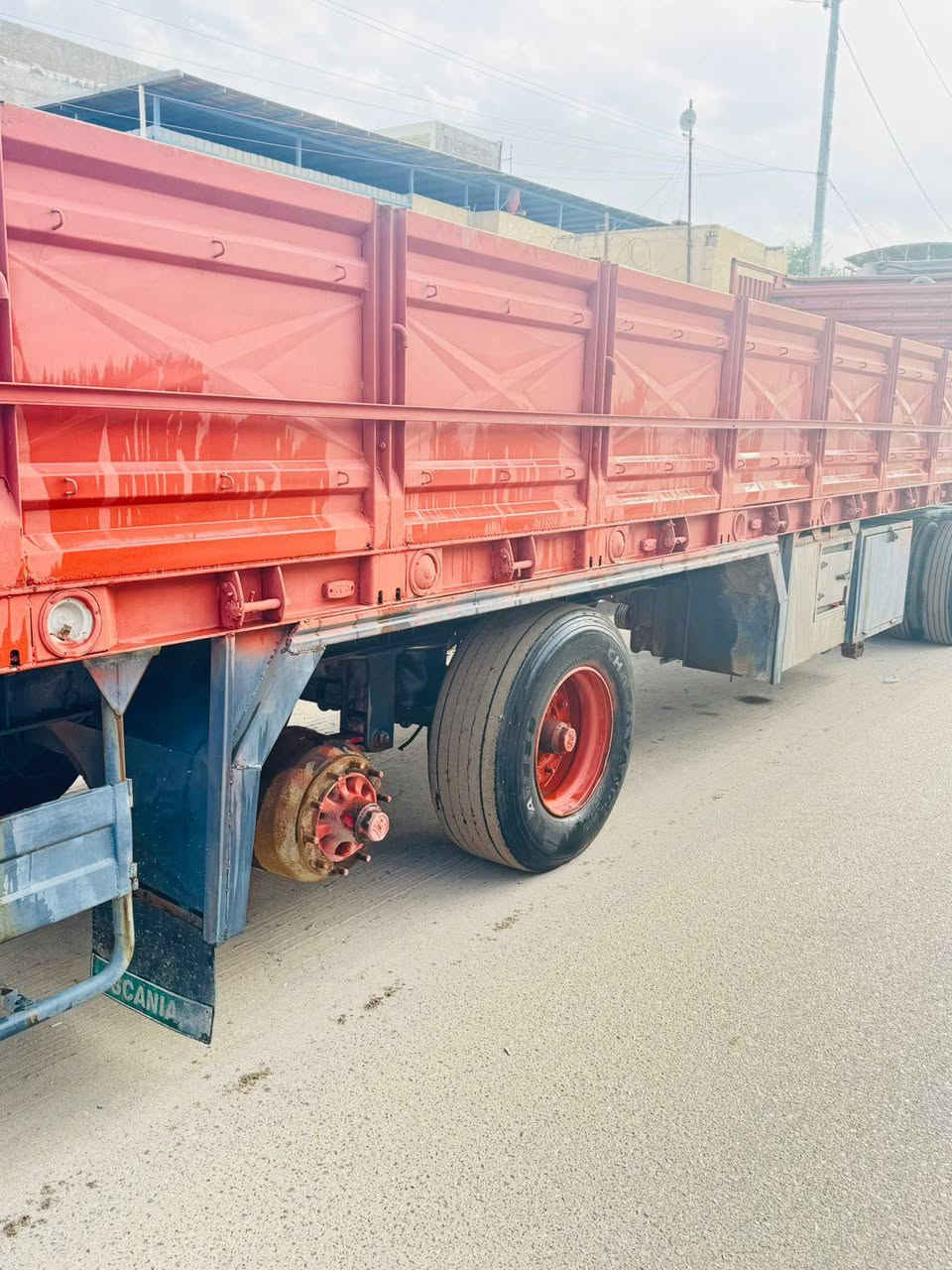 للبيع عريانة بيهة تحويرة السعر 35ورقة الشراي يتصل على الرقم التالي *********** مكاني بصرة قرب ساحة سعد
