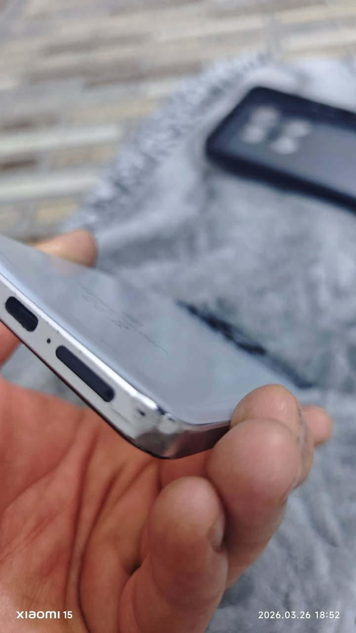 بوكو x6 برو بدون ملحقات بي خدوش بل شاشه وطخه بل شاصي لا يوجد عطل ولا كسر على فحص الذكره 256//12+12مكاني سكندريه لا يوجد توصيل السعر قفله ٢٢٠الف الي يفيده السعر يتصل***********
