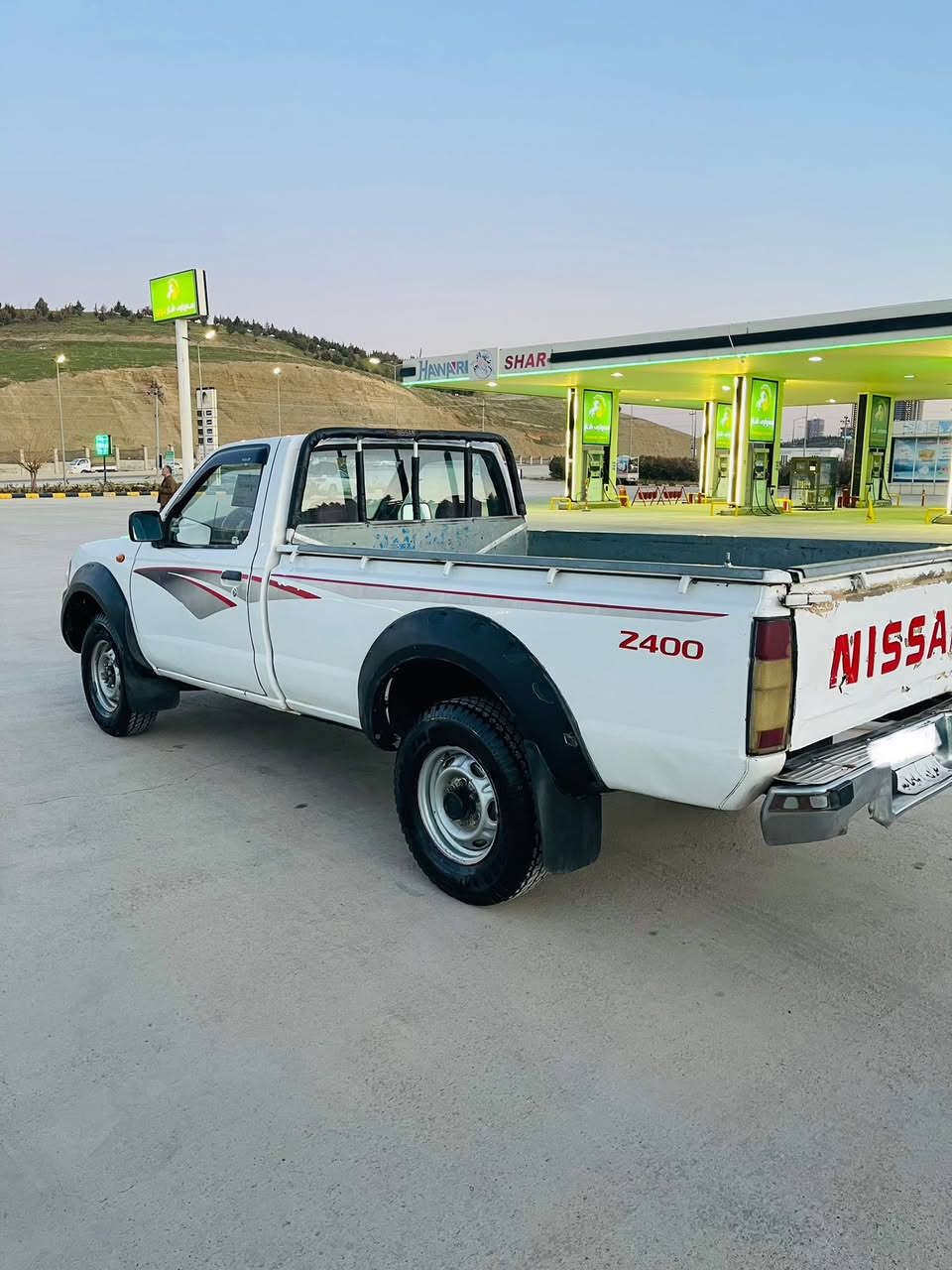 نيسان تاك ٢٠٠٧ بو فروشتن  ٢ پارجەی بۆیاخە    گیرو مەکینەو دەبل ئەکسل  تەقەو رەقە بەشەرت ٤ تایەی تازەی لەژیتە مالی کاسپیە ***********
