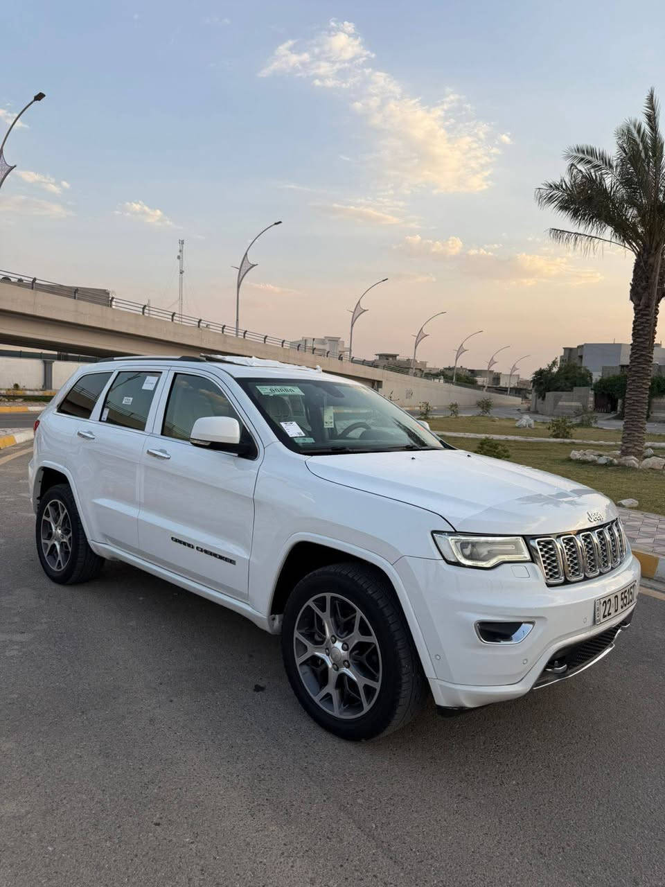 ابسعر مناسب جداً (٢٥٨)$ للبيع جيب موديل 2019 اوفر لاند خليجي وكاله شركه هارلم .ماشي (74) ميل .بجم كبس .بيها جاملغ صبغ بدون إرباك بدون تبديل اثر شخوط. مواصفات .جكات.كشن حار أو بارد داخل عسلي .پانوراما .صندوق كهرباء.استير خزن. حساس امامي خلفي .محرك 6سلندر  محرك شرط مع كير شرط .مكاني كركوك 
*********** ملاحظه اي سؤال خابر أو تدلل اعتذر على اجابه بالتعليقات
