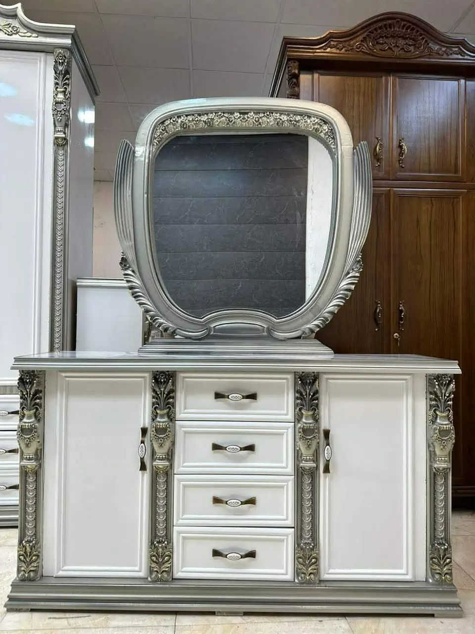 غرفه للبيع 3.150 
شد ونقل مجاني لجميع المحافضات


**إذا كنت صاحب هذا الإعلان وتريد حذفه لأي سبب، رجاءا أرسل رسالة إلى الدعم الفني**