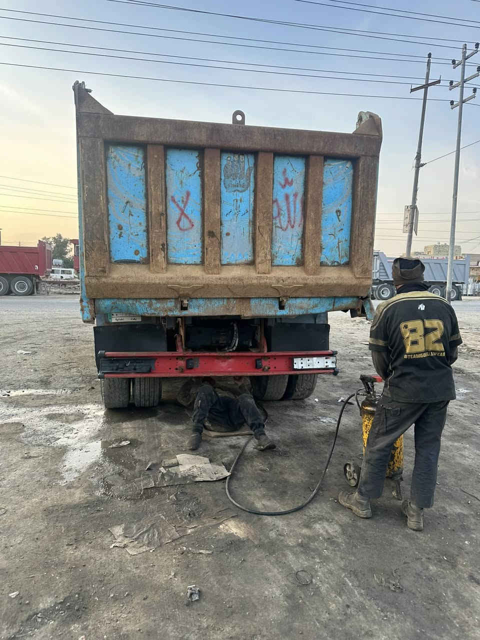 مان صقر موديل 2002 مجموعه نص جي اف رقم نشايه  
مكينه لا تنقيص ولا تبخير كير 160شاصي مكفول بدي مايلر.    سعر (135)
***********
