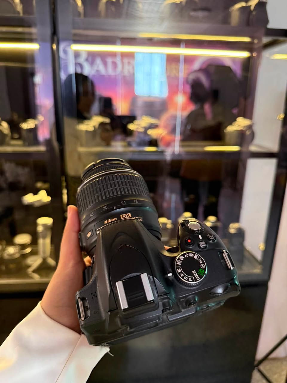 ✨ (Nikon3200D)
✅ حالة ممتازة جدًا، جاهزة للشغل بدون أي مشاكل.
📊 Shutter(9k)
📦 المحتويات: (بطارية - شاحن - استراب- بوكس-عدسه 18-55)
🤝 ليه تشتري من عندنا؟
✔️ ضمان فعلي.
✔️ أفضل سعر مقارنة بالسوق.
✔️ مصداقية في وصف الحالة.
✔️ متوفر جميع أنواع الكاميرات والعدسات والإكسسوارات.

🎥 ابعتلنا رسالة وهنبعتلك فيديو تفصيلي لحاله الكاميرا .
https://www.facebook.com/share/19Jg44rJ3V/?mibextid=wwXIfr
📲 تواصل خاص.
📞 01066425575 - 01032178799


**إذا كنت صاحب هذا الإعلان وتريد حذفه لأي سبب، رجاءا أرسل رسالة إلى الدعم الفني**