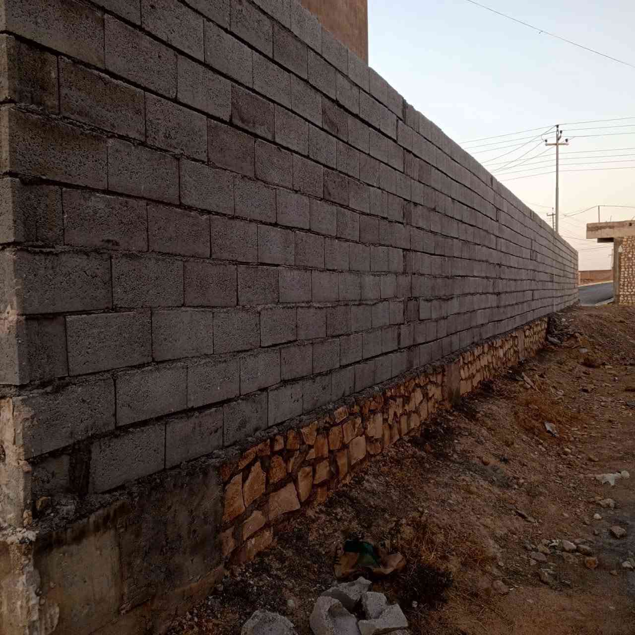 السلام عليكم خلفه بناء حجر وبلوك اشتغل داخل وخارج المنطقه تسليم مهندس ***********
