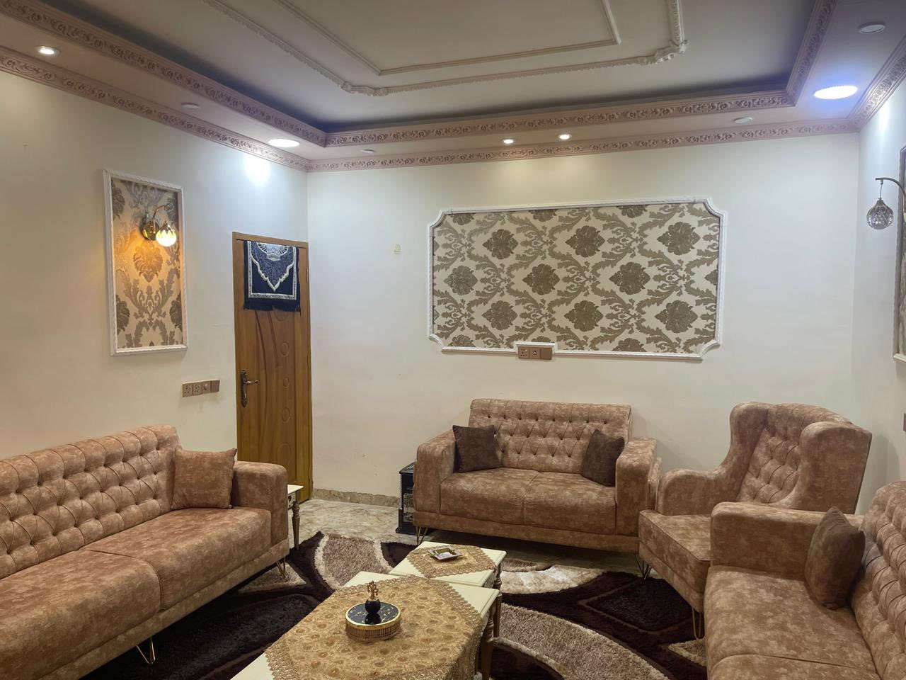 🏠بيت للبيع في سامراء – درة سامراء
📐 المساحة: 250 متر مربع
🏗️ البناء: طابقين

✨ تفاصيل البيت:
🛏️ 4 غرف نوم مريحة
🛋️ صالة واسعة
🤝 استقبال أنيق
🍽️ مطبخ عملي
🚿 عدة حمامات موزعة بشكل ممتاز

📍 الموقع: درة سامراء – منطقة هادئة ومناسبة للسكن العائلي
✅ تصميم عصري
✅ مساحات واسعة
✅ مناسب للسكن أو الاستثمار

📞 للاستفسار: ***********
