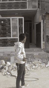 السلام عليكم بناء طابوق جمهور بيت كامل كهرباء مجاري انترنت خدمات كلها كامله مكتب مصطفى مراجعه‏*********** حسين
