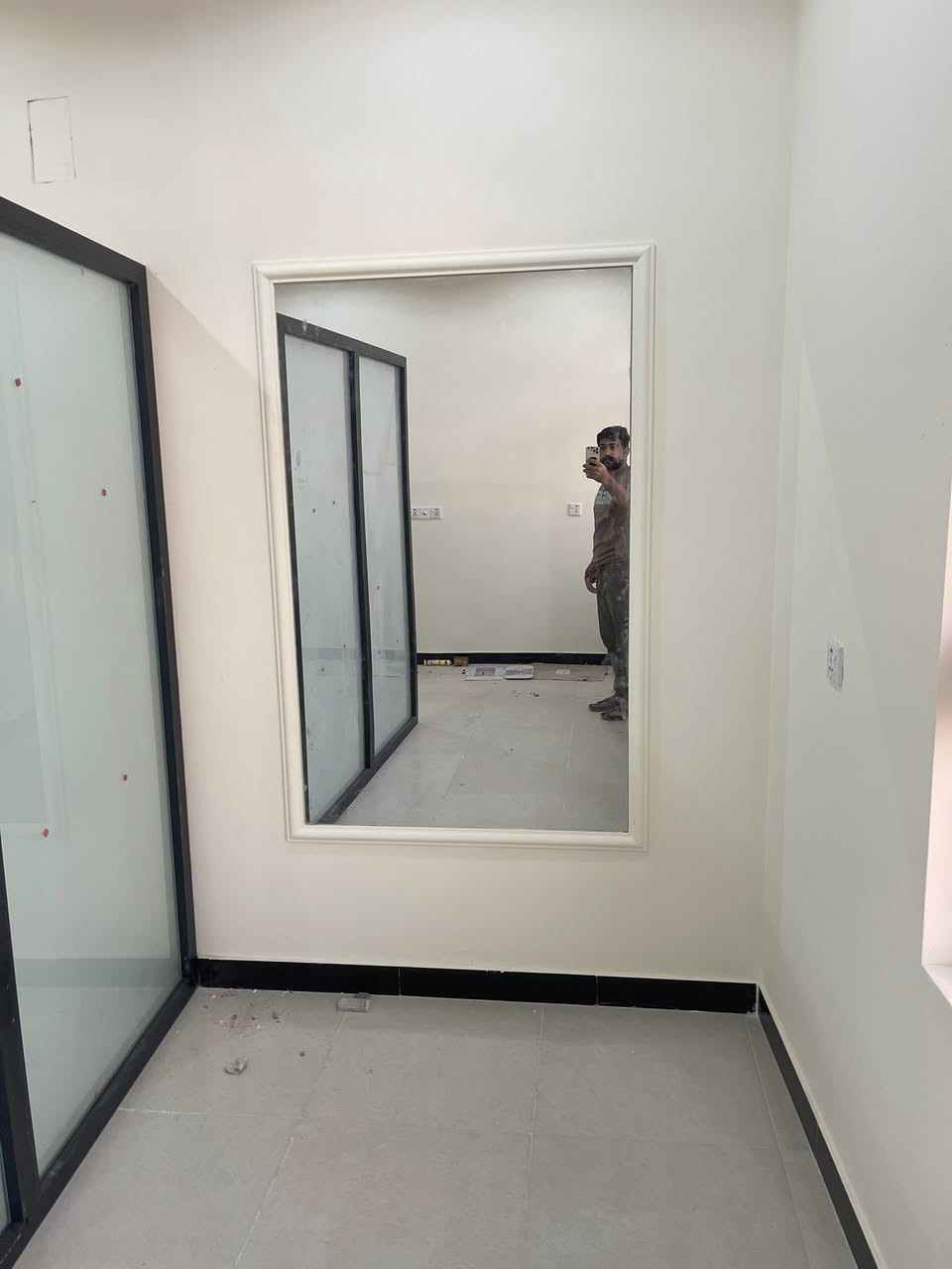 زجاج  وقواطع عامه
سلام عليكم عمل كافه أنواع الزجاج وقواطع اللامنيوم والمري وشوارات كافه مع وجود ضمان في العمل لمده عام للاستفسار 
***********
