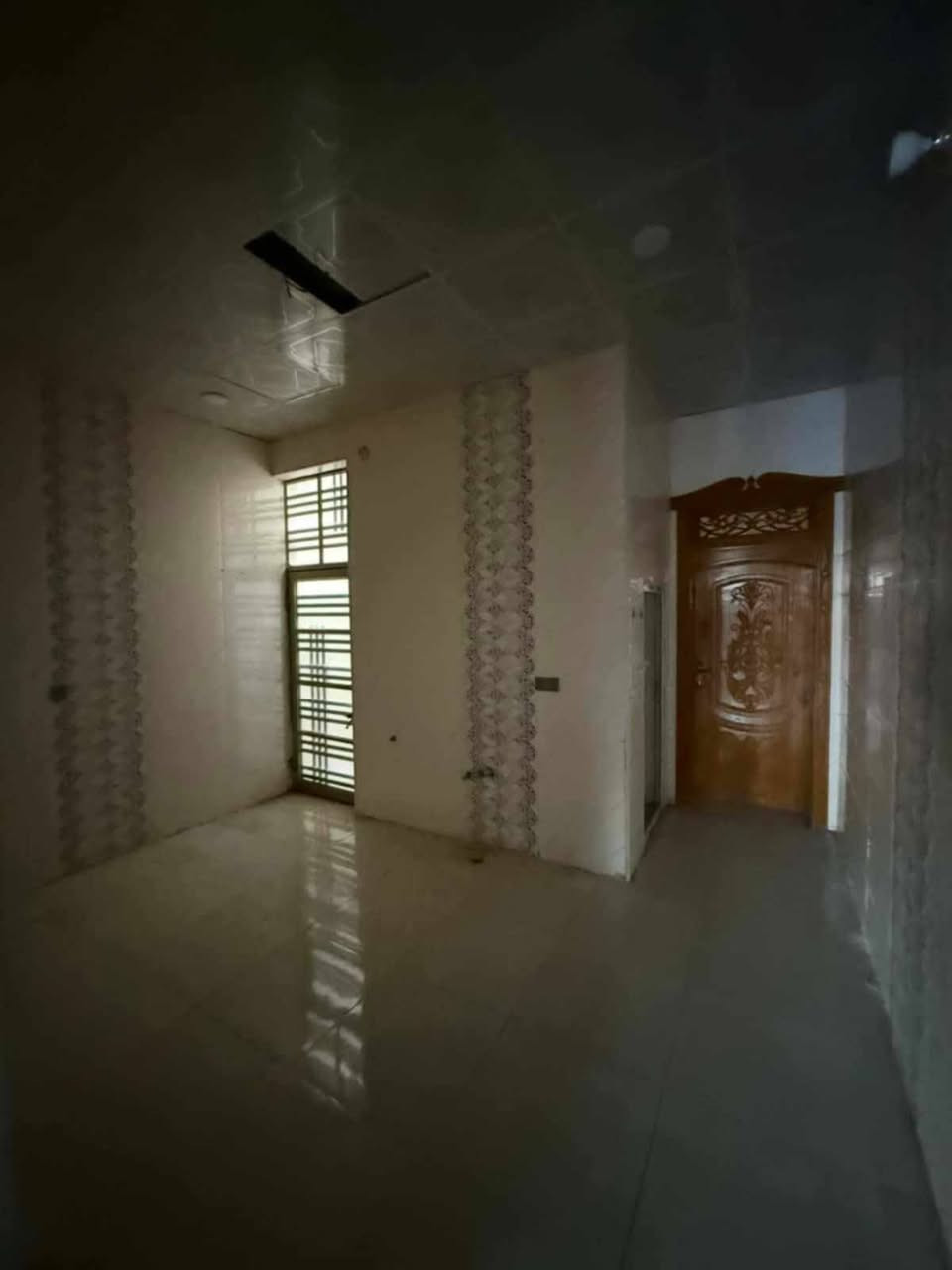 بيت للايجار 100 متر
نجف حي النداء شارع المجمعات عمود 54 
قبل نهاية شارع 60 العرضي الأول 
منطقة 53 قرب شارع قنبر.
يحتوي على غرفة وصالة ومطبخ واستقبال وصحيات.
البيت جديد فووول..
سعر الايجار 250 الف  ***********
