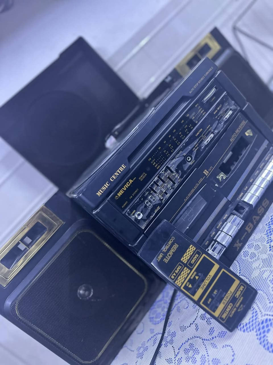 للبيع مسجل دبل كاسيت وراديو وكرام...لأصحاب الانتيكة والمواد القديمة...الجهاز للعرض وكما موضح بالصورة
السعر / ١٥٠ الف بي مجال


**إذا كنت صاحب هذا الإعلان وتريد حذفه لأي سبب، رجاءا أرسل رسالة إلى الدعم الفني**