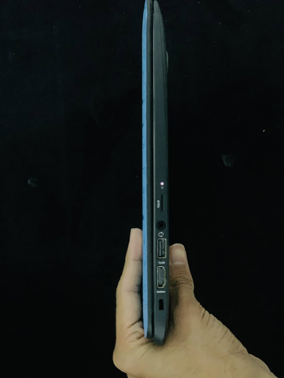 لابتوب من شركة hp #للبيع
الجهاز   مخصص  للبرامج الدراسية والتعليمية وبرامج التواصل الاجتماعي  ويوتيوب وتصفح للانترنت  و اصحاب المكاتب الطباعية 
 
حجم اللابتوب 14 Inches
الذاكرة 16GB  قابل  للزيادة عن طريق رام خارجي او هارد خارجي 
الرام 4GB 
بطارية ١٠٠٠٠ملي امبير يعني4 ساعات 
الكيبورد عربي انكليزي 
الكيبورد لون سلڤري
يحتوي على منفذ usp عدد 3 
يحتوي على منفذ hdmi لربط الابتوب على التلفاز 
يحتوي على منفذ للرام ومنفذ هيدفون اواكس

الملحقات فقط شاحن اصلي

السعر خااااااص
متوفر توصيل


**إذا كنت صاحب هذا الإعلان وتريد حذفه لأي سبب، رجاءا أرسل رسالة إلى الدعم الفني**