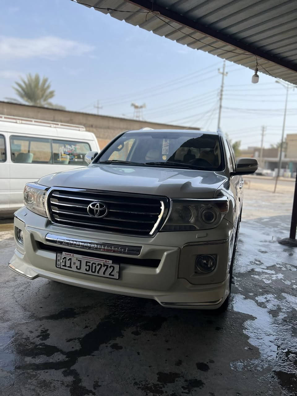 السلام عليكم اخوان للبيع لاندكروز .  3.5 G.X.R
موديل 2008

رقم بغداد  باسمي  
قبل كلشي السياره اخت زيرو   شرط الفحص كير مكينه حداديه كله بشرط وسياره احلى من الصور وكلش جديده مال جناي وبلعافيه علي تكون من نصيبه 🦅🦅🦅🦅🦅🦅🦅🦅🦅🦅🦅🦅🦅🦅🦅

موديل 2010
محدثه 2014 فقط دعاميات
الموصفات 

6سلندر  3500 GXR اصلي باب اول
نظام صوت JBL 
كشنات بارد و حار 
 فول مواصفات فقط محدثه
داعاميات امامي وخلفي
وجاملغ امامي جه الصدر شخط بيسط فقط
سياره جاهزه وكامله وهنيال من تصير من نصيبه
شاشه كبيره 
وسياره بريم
متواجد في محافظ بابل
للستفسار الاتصال على الأرقام التالية
***********
