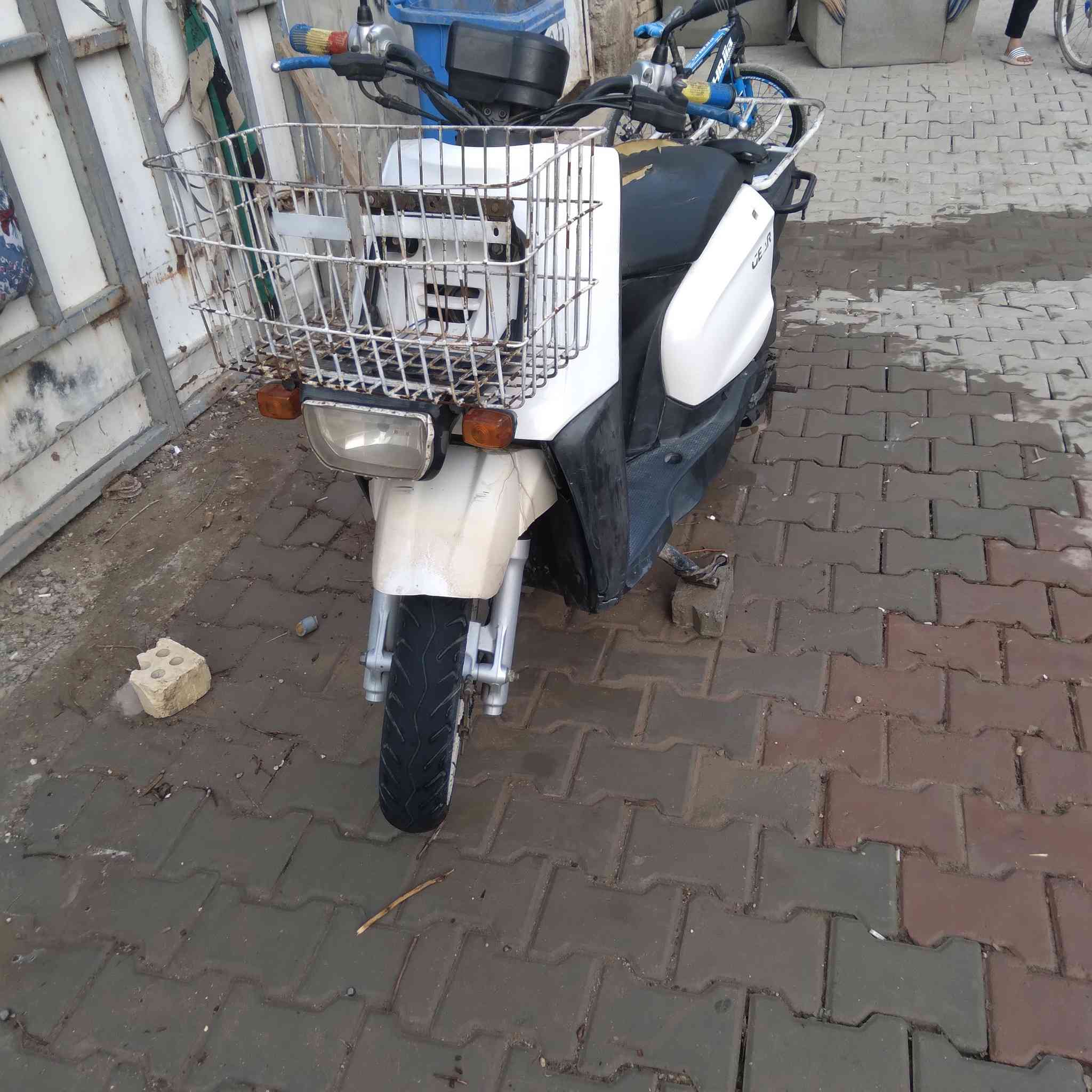 البيع درجة بيكم نوزل كلشي شغال مكاني بلحسنيه مال رشديه تصل رقم *********** مل متواجد بلفيس بوك
