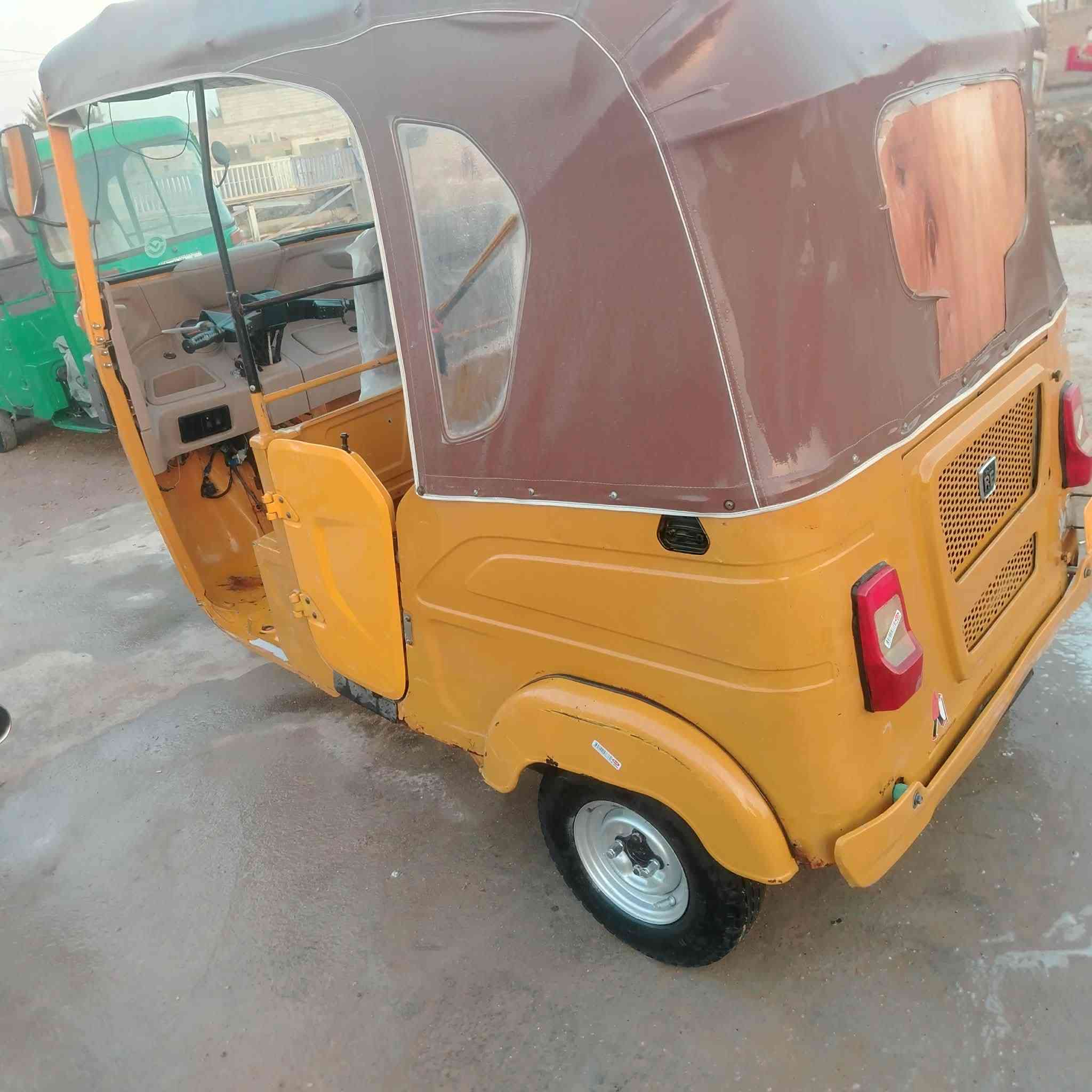 سلام عليكم تكتك موديل ٢١شهر٤ تكتك بلاديه ضربه مابيه دوم تعمير خيسات فقط لا معجون ولا صبغ مكينه تجفيت شركه شرط لا تنقيص لا تبخير رقم ذيقار مداور ثاني يوم مكان ناصريه قضاء النصر الخاص مغلق رقم ***********
