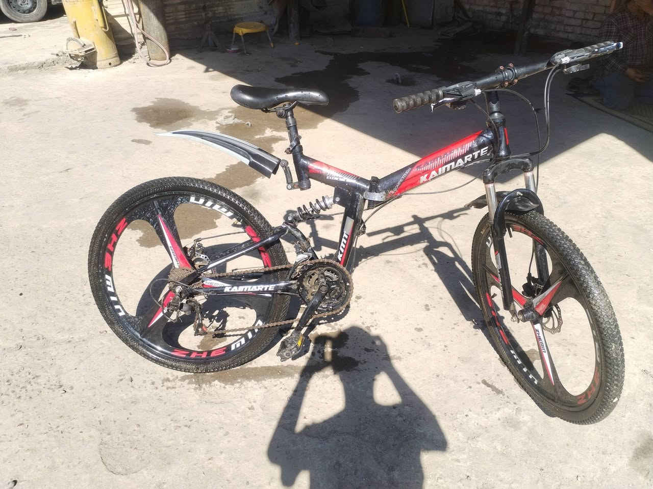 سلام عليكم بايسكل ويل كوب دبلات يطبك دبل كير  السعر 200 و بيه مجال قليل التواصل على الرقم ***********
