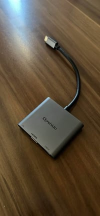 USB-C إلى HDMI • USB-A • شحن