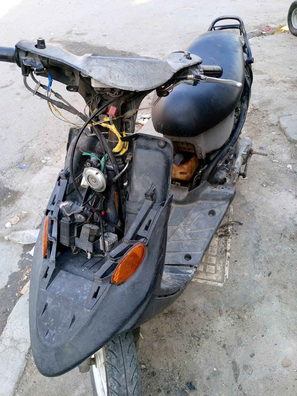 دراجة ستين بيجي نكرة سلف كهرباءيات شغالة مكينتهة حلوة بس بدون كفرات مكانهة الحرية شارع الدور السايدين *********** متوفر واتس آب السعر 150 وبيهة مجال بصيط
