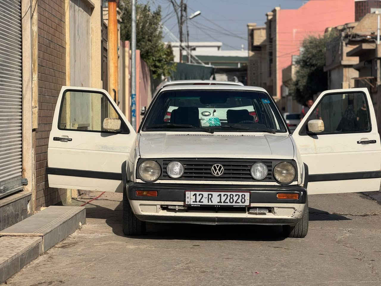 كولف موديل 91 محرك صفر ثمانيه كير محرك شرط بدون صبغ سياره جاهزا رقم جديد وبسمي الموقع الموصل رقم التواصل وات ساب *********** السعر 33 بيها مجال للطيبين
