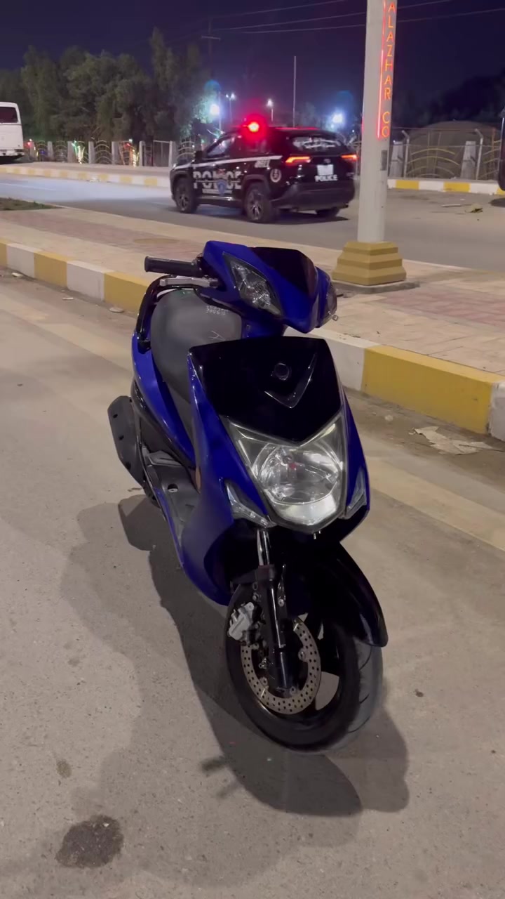 السلام عليكم سكنز لد حديث ياباني دراجه صلاوات على محمد نظيفه نضافه بجيس حتى اوراق الشركه بيها دراجه مزوده من البلاد كلجات رياضي تشك الكاع شك شيال دبلات امامي خلفي درع كاربون فايبر لد مزود بيها منفيس من الميناء يعني تترقم من ينفتح ترقيم كل اغراض الوكاله موجوده للعلم دراجه رمبه رمبه مو مال شارع سعر دراجه 15ورقه  قابل للتفاوض يعني 
بمليونين و300الف للتواصل واتساب ***********
