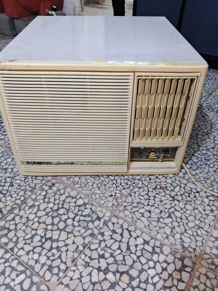 متاح مكيف جنرال طن ونص شغال نقصه غاز   نظيف كلش  سعره 150 قفل عنوان الزبير *********** وتساب 
*********** البصرة, العراق
