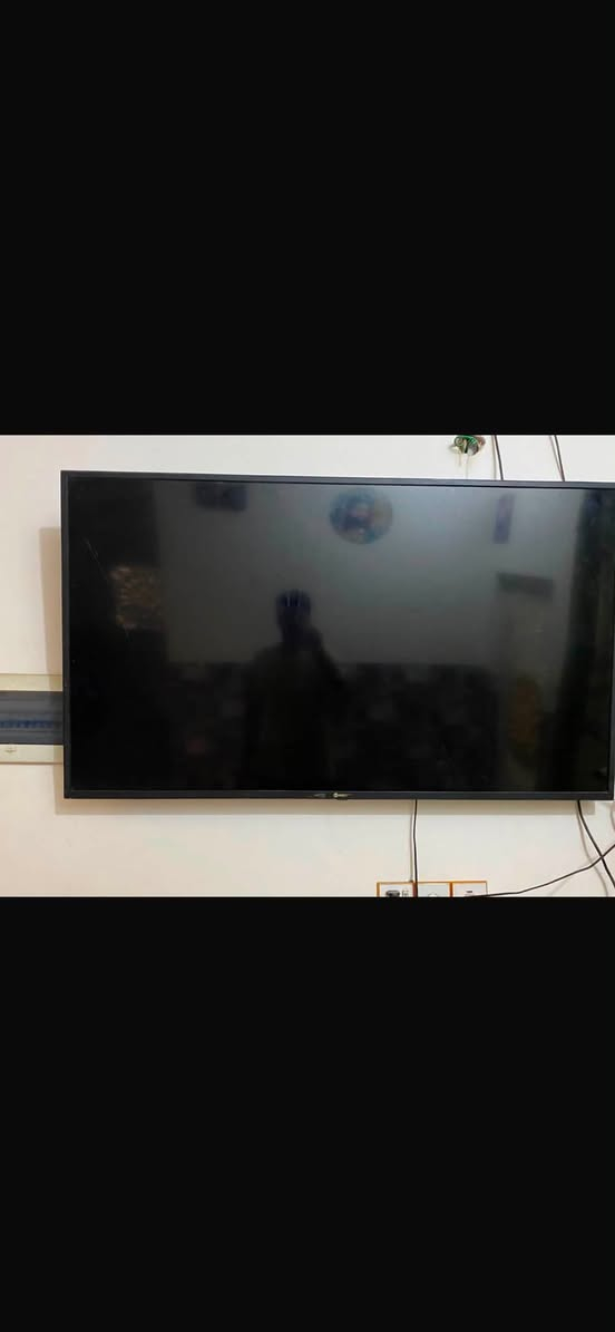 شاشه حجم50 أو 55  تشتغل نت وصحن السم
هيرو الأهرام السعر 275 وبيه مجال  

***********
