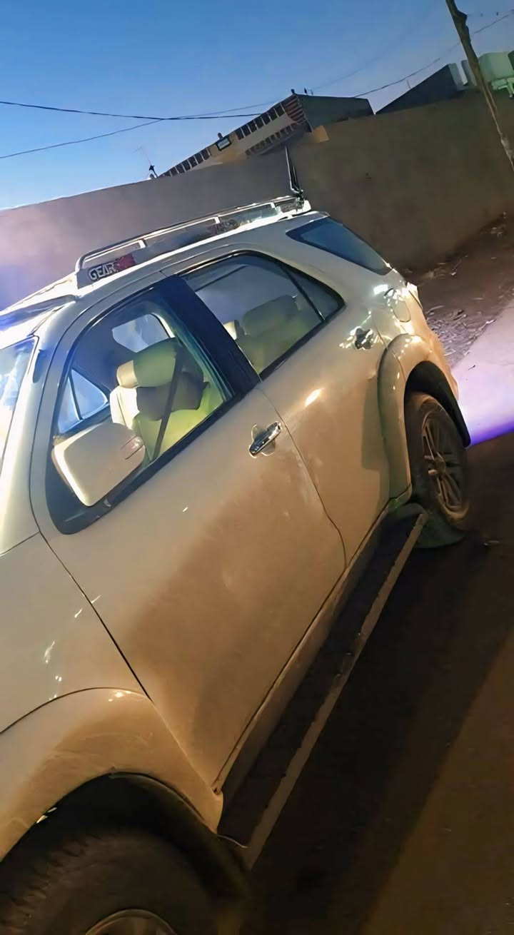 سبايه سل ستيل فور تشنر
عمل تفصال ثقيل بدون لوح 

بواري سل ستيل 

ثقيل السعر   500 الف

شرط لا تخيس ولا تزنجر  ولا تصدي
اتصل ودلل ***********
