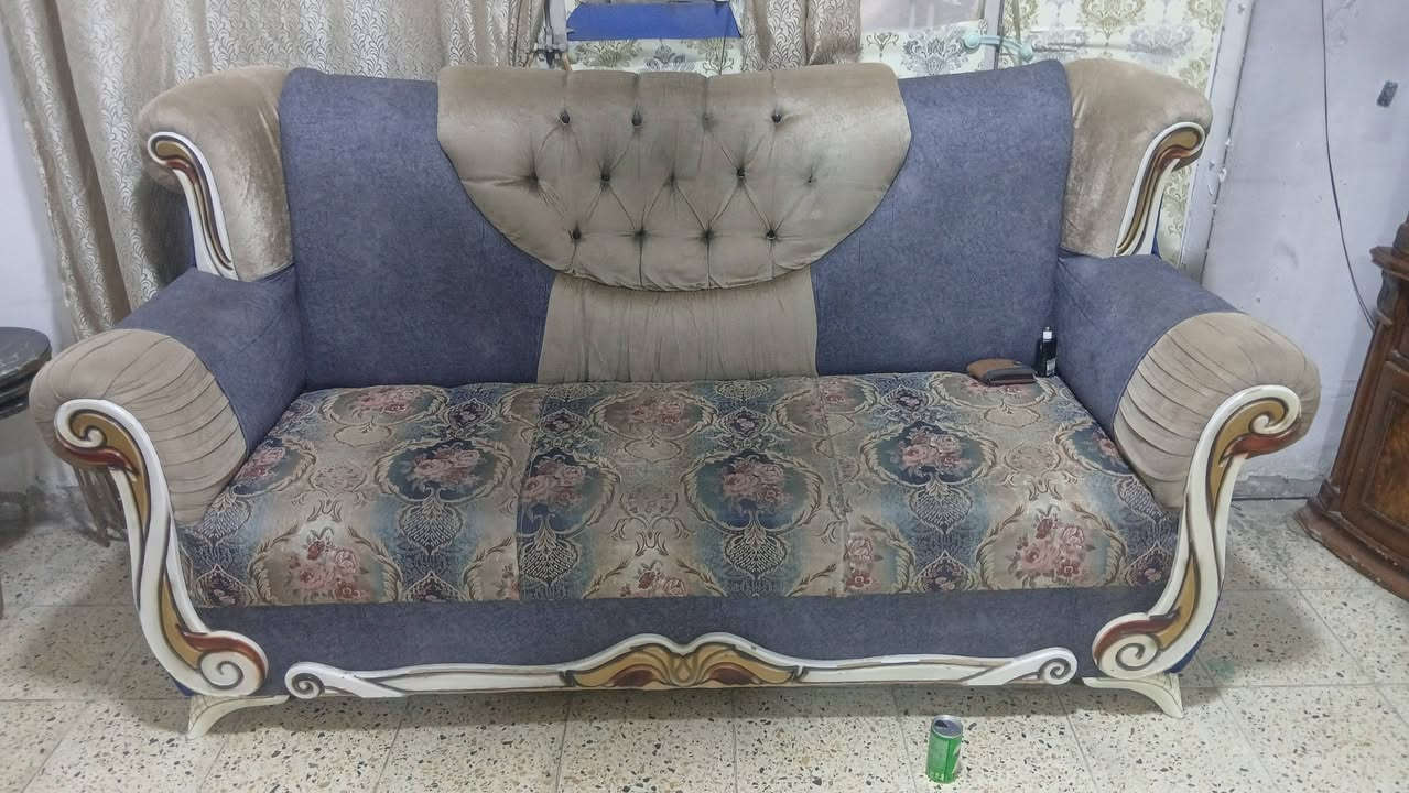 السلام عليكم عندي تخم ١٠ مقاعد نظافه شوفت عينك بصور مسويلك بيا فديو قيم واخذه 
مكان بغداد حي القاهره
***********
