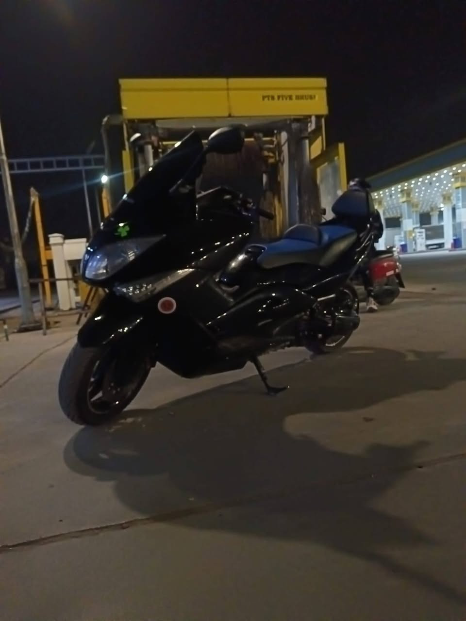 السلام عليكم
تي ماكس 2011 
دراجه كفاله كلها عنوان الشعب السعر 32 وبيه مجال 
جيب فيتر وياك وافحص دراجه تخبل 
***********
