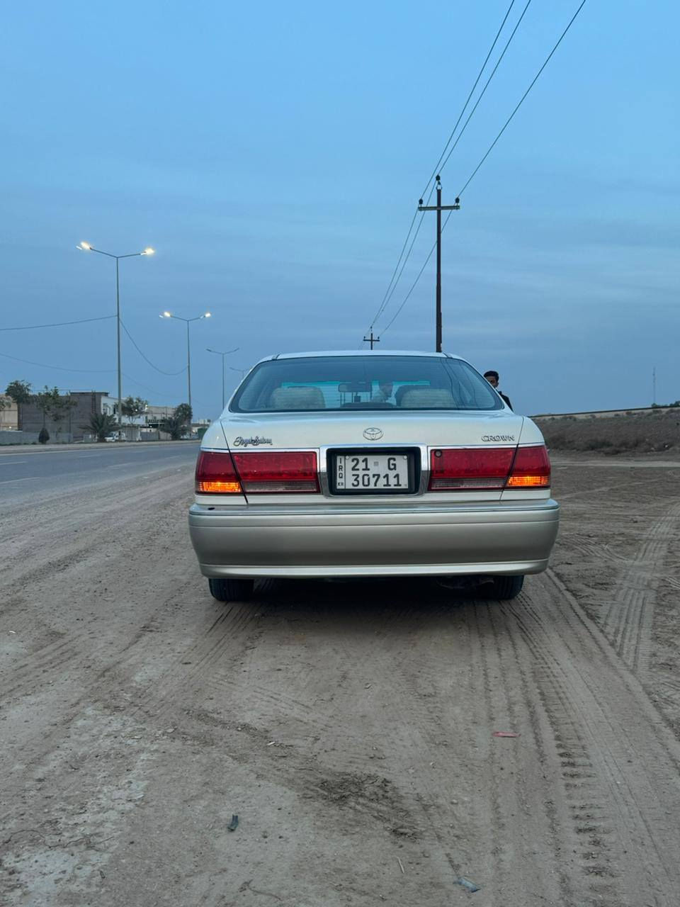 سلام عليكم 
سياره ملكه 2003
دكمتين 
رقم سليمانيه 
سنويه لل 27
السعر 115 وبيهه مجال بصيط
*********** واتساب 
عندي ضرف وريد ابيع 
مكان سياره الانبار
