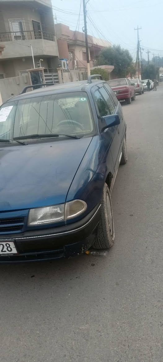 سياره استره استيشن
موديل  ١٩٩٢ 
سنويا بسمي 
كابون بانزين بيها
مكينه لاصرف ولا نفخ طخم جديد  باتري جديد
تايرات  طخم كامل
خط ابيض لاصلي

 صبغ عام  جماليه فقط 
مصلح دوسات ودواير 
شرط الوكاله والتحويل 

السعر50 
موصل الرفاعي رقم الهاتف ***********
***********
