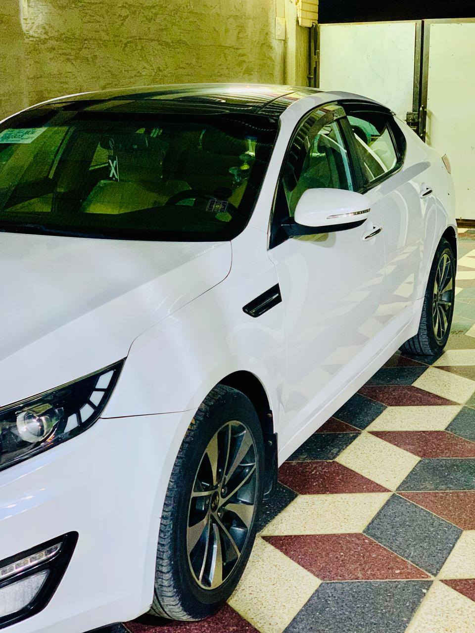 السلام عليكم سيارة اوبتما موديل 2011 خليجي سعودي فول مواصفات بصمة بنوراما كشن كهرباء اشاره بالمراه شفتات ستيرن السيارة مكفول كفالة عامة محرك 2400 دوش سياره جاهزه من كلشي كير ومكينة وصدر السعر 140 وبيها مجال بسيط مكانها ألرمادي شارع 40 قرب فلكه العلم للاتصال ***********
