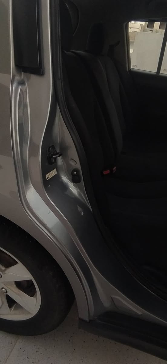 نیسان ڤێرسا ٢٠١٢ 
ڕەنگ ~ نفتی 
مواسەفات ~ {s}
گێڕو مەکینە بە شەرت 
مەکینە ~ ١.٨
١٢٣ هەزار ڕۆیوە بیلادی 
یەک پارچەو دوو بستی سبوغ بێ ژوورێ یەک تۆز ئەتوانین بیژمێرین لە کەمی دا تەرزەی هەیە لە سەقف وەک وتمان زۆر کەم ..
٤ تایەی لۆکی لە ژێرە 
سەنەوی و ڕەقەم تازەیە بە ناوی خۆمانە 
سەیارەی مەعرەز نییە  بۆ زانیاری زیاتر 
زین :***********
ئاسیا : ***********
٩٥ گەڵاو مەعامەلە السليمانية, العراق
