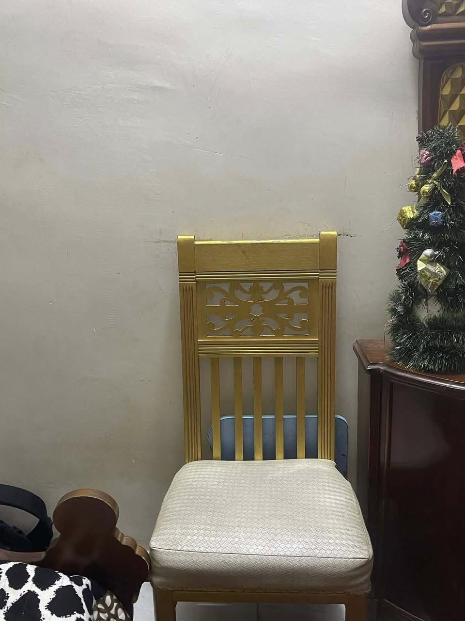 السلام عليكم
غرفه  صاج  خشب داخل خارج تكمه  وثقيله جدا مستخدمه مابيها اضرار نضيفه 
السعر مليون و٤٠٠وبيها مجال بسيط 
العنوان بغداد الدوره ابو دشير


**إذا كنت صاحب هذا الإعلان وتريد حذفه لأي سبب، رجاءا أرسل رسالة إلى الدعم الفني**