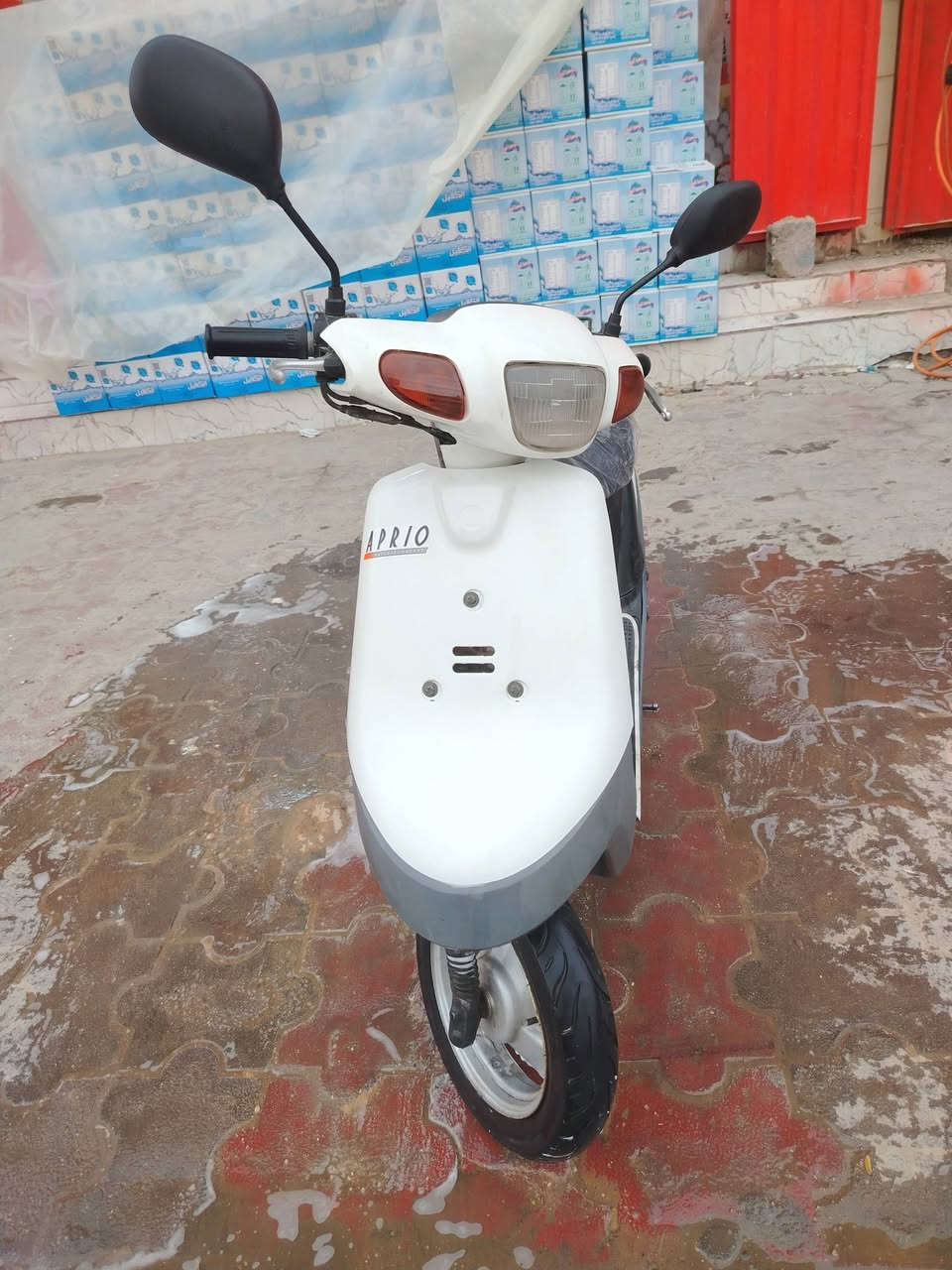 سلام عليكم شباب دراجه للبيع دراجه نظيفه محركه ناعم كهربائياتها كله شغاله مكاني كربلاء سعرها 250 وبيها مجال اللي يريدها يتواصل على هذا الرقم ***********
