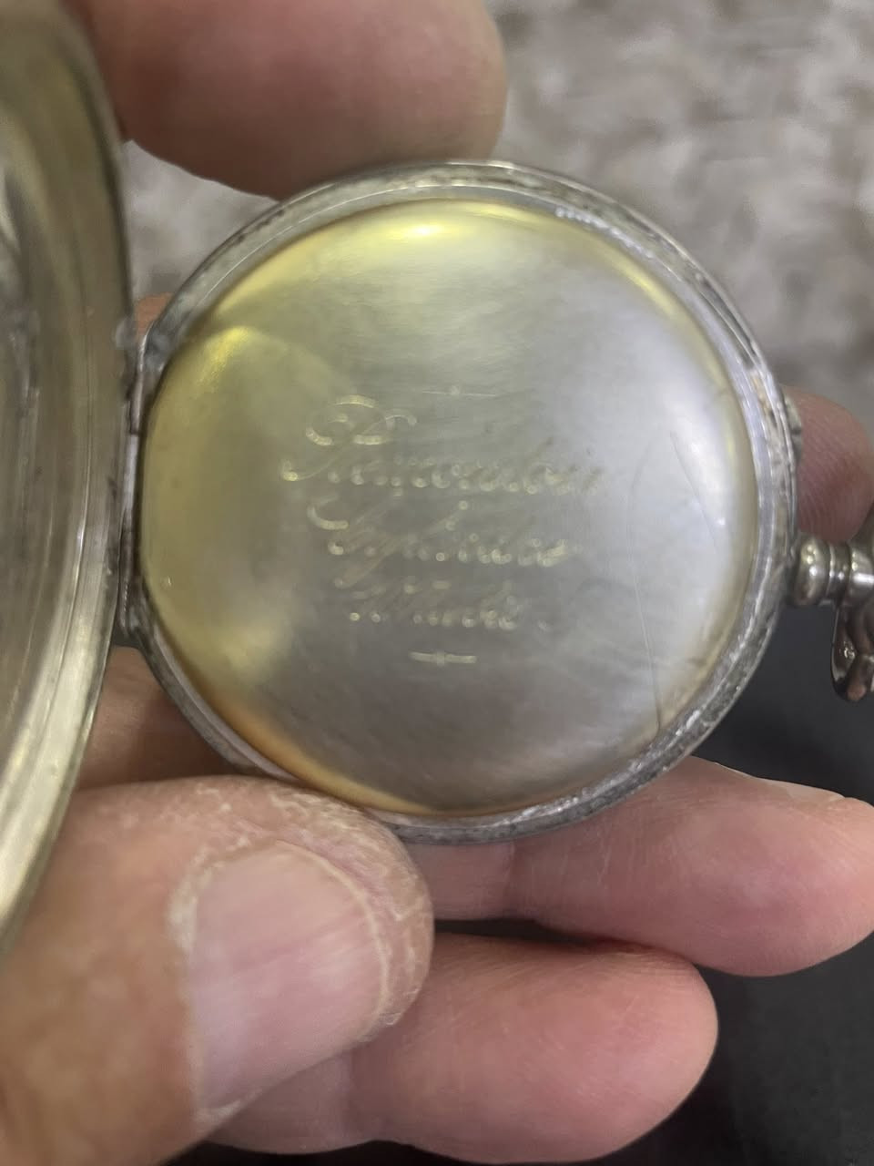 ساعتين جيبيات سويسريات الحركة تكويك 
الأولى أم السلسله الهيكل كامل فضه عيار 800 مختوم
القطر 48 ملم 
انتاج 1884الى 1900
وقت جداً مضبوط
الثانيه بدون سلسله سويسريه
انتاج عام 1924  
الهيكل مصنوع من الأستيل والكروم المقاوم للصدأ
تعمل بشكل ممتاز 
القطر 53 ملم 
السعر راسلني خاص وتدلل
*********** 
المكان كركوك يوجد توصيل
