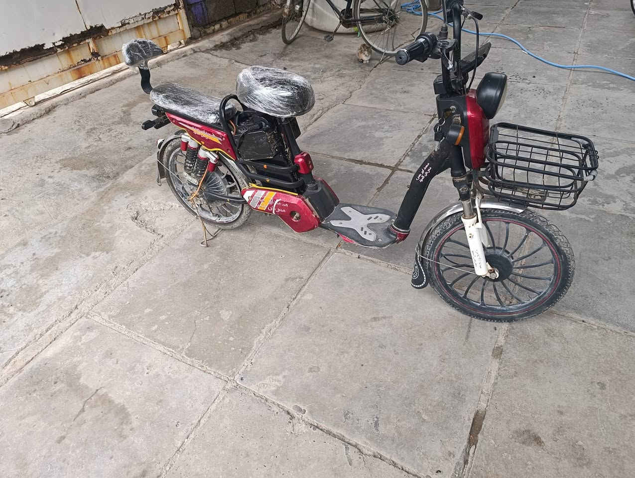 السلام عليكم ورحمة الله وبركاته دراجة شحن للبيع موديل 23 بطاريات فول مواصفات كهربائيات كلهة شغالة السعر 200وبيهة مجال للطيبين اي استفسار على هذا الرقم ***********
