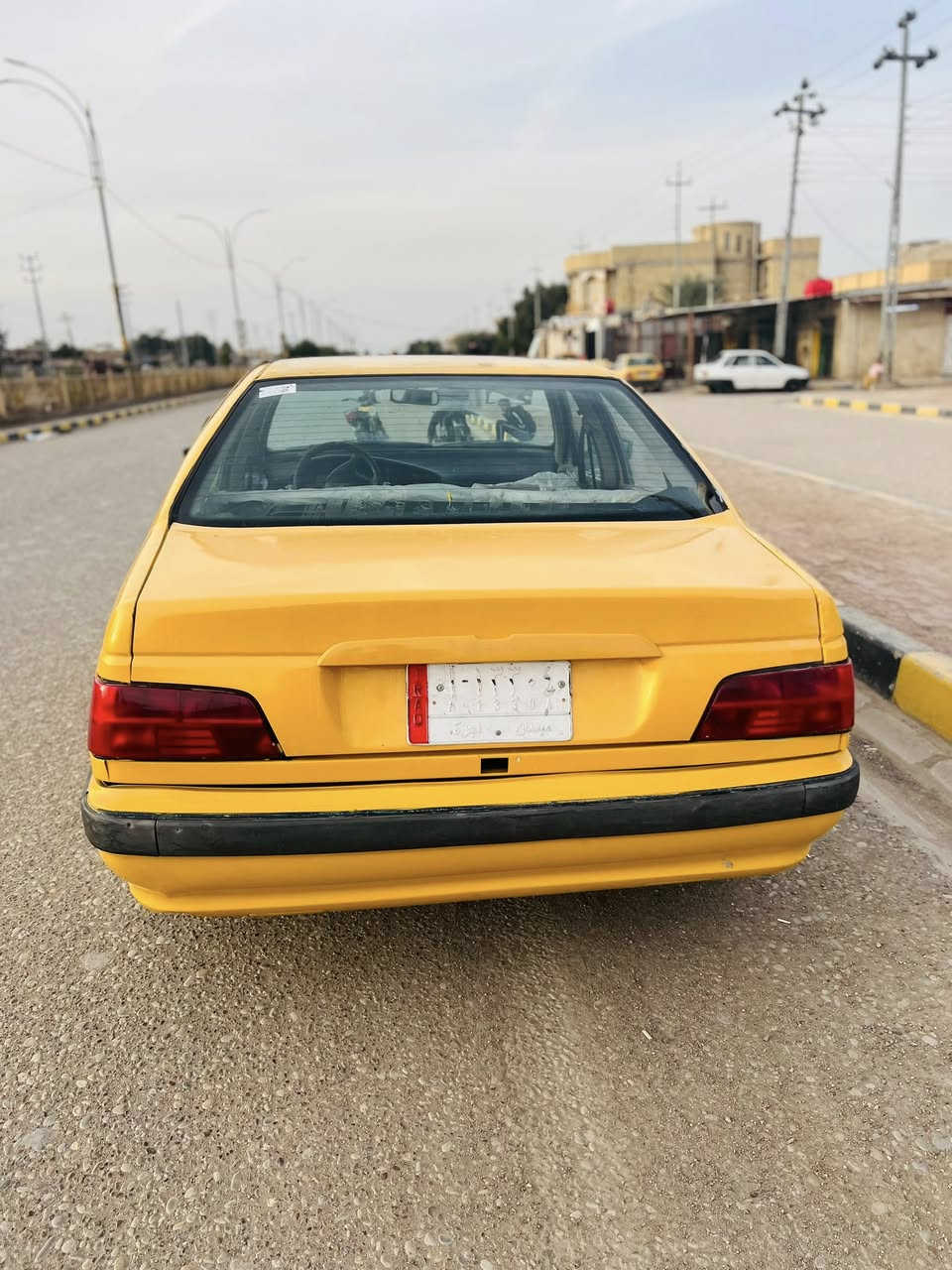 السلام عليكم بيجوبارص مديل 2015 مكفوله من كلبه وضربه و بيعه تكحيلات  محرك وكير مكفول باكرتون لايبخر ولا ينقص حداده جديده تخم تاير كهربائيات كله شغاله تبريد وتدفه شقالهت سنويه  30 مصفره هيه وغرمات وصولات موجوده عندي سعر 30 ورقه وبيعه شويه حك جيه  رقم ميسان تحويل موجود لو ثاني يوم   مكاني ميسان العماره ***********رقمي بي واتساب
