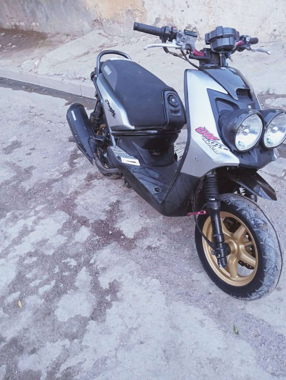 السلام عليكم سكنس جبلي أم عيون موديل 2015 صالها 3 أشهر من طالعه من الرمبه وهاي مكاتبه كدامك المكان البصره المعقل 
التواصل ع الرقم. ***********
