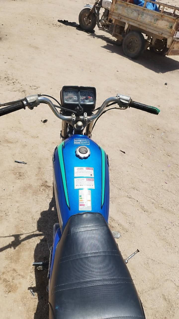 دراجه. نامه شلامجه       للبيع ادوات محرك يخبل حلو لا صوت ولا دخان مكفوله من البوكه
مكان مزارع الزبير راحه غرب جسر الرحال 
سعر 250 وبيها مجال بصيط *********** دراجه ادوات
