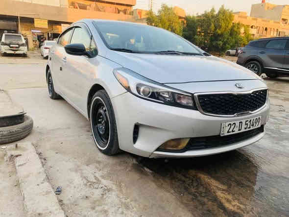 للبيع او مراوس كيا فورتي 2017 وارد امريكي حدث جدا بصيط قبق صندوك فقط والباقي مكفول بدون ايرباك يعني سياره بس قطعه وحده صندوك مبدل اصلي محرك دوش 2000
كير مرغوب AT
سياره جاهزه دوشمه اصليه 
مكان سياره بغداد الدوره
السعر 127وبيها مجال 
***********
واتساب***********
