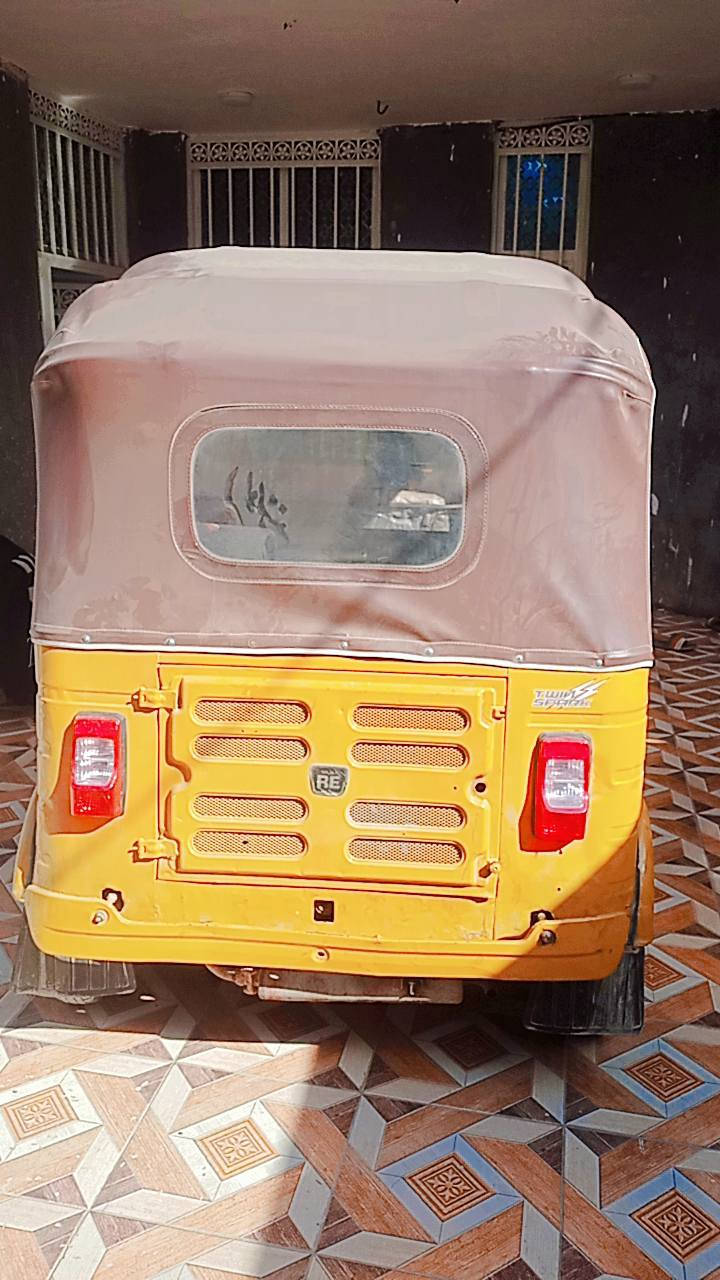 للبيع لا تنقيص ولا تبخير
اوراق اصولي مكان بابل دبله 
سعر...... 3600بيها مجال


**إذا كنت صاحب هذا الإعلان وتريد حذفه لأي سبب، رجاءا أرسل رسالة إلى الدعم الفني**