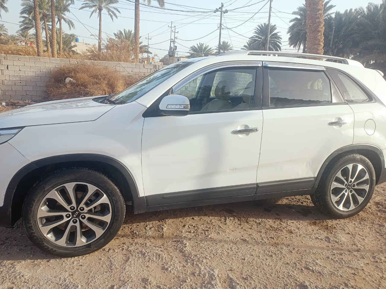 سورنتو موديل ٢٠١٣شكل ال١٤خليجي
نص فول مكفوله ماعدا بارد بل باب 
تخم تاير حداديه إماميه خلفيه جدد
سبعه راكب أربعه اسلندر
رقم ديالى بسمي مكان السياره كربلاء 
السعر ١٦٠وبيه مجال 
***********
