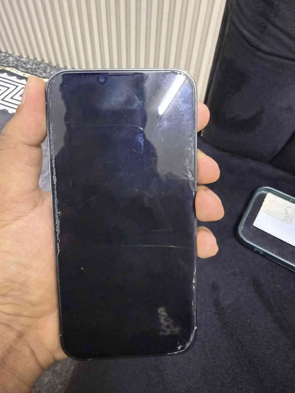 السلام عليكم أيفون 13 برو ماكس ذاكره 512 جهاز ما مفتوح ونظيف سعره 750 وبي مجال
للتواصل ***********
** الفطور ذني باللزكه الشاشه نظيفه
