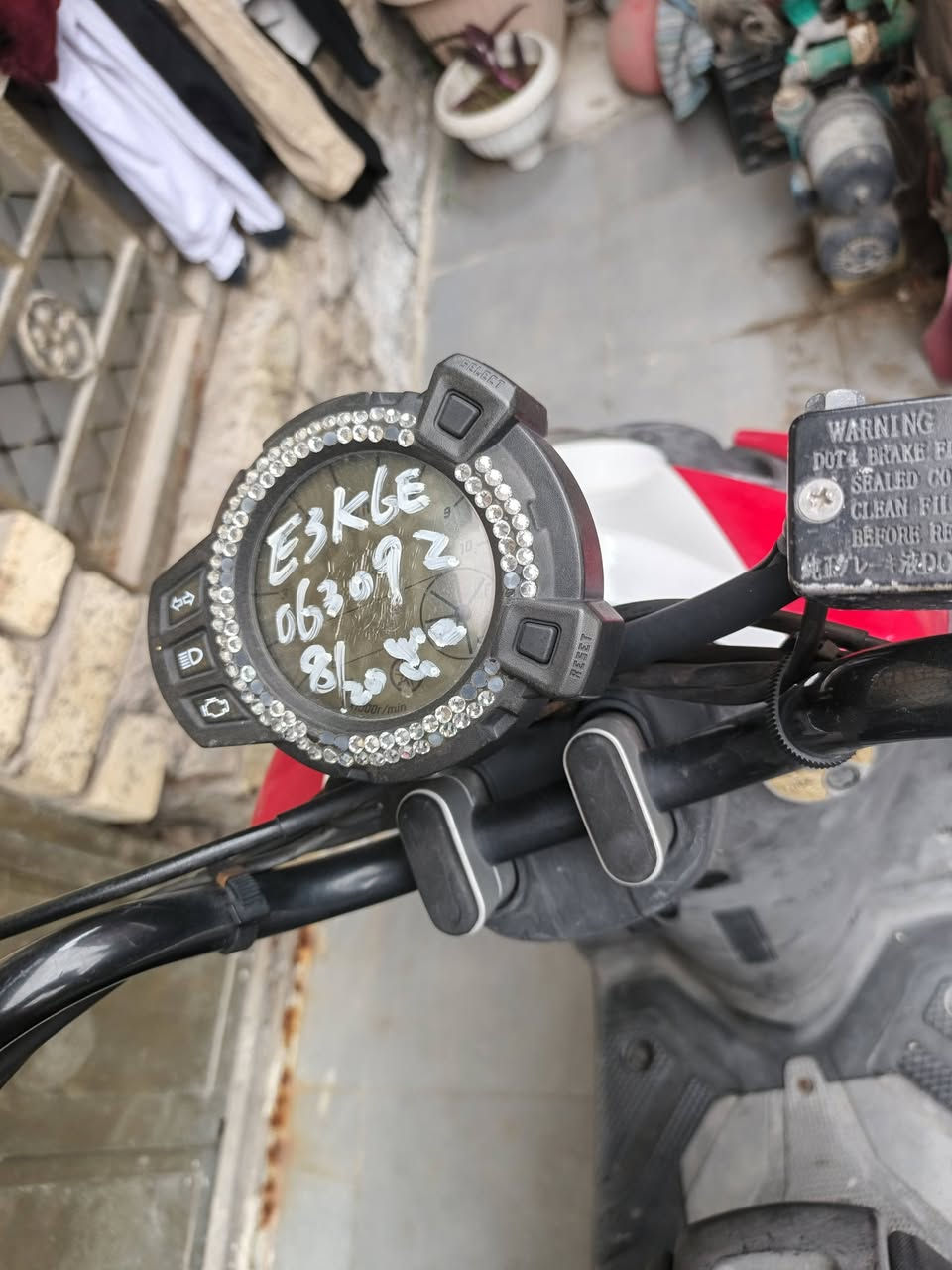 السلام عليكم .... سكنس جبلي مال رمبه نازله اقل من شهر من معرض عباس كوبرا اوراق موجوده باسمي جديده كلش ممشاهه ٣٥ الف ختم واحد كلهه لبيع 
سعرهه مليون و٢٠٠ قفل يولد بدون عمله علمود لا اتعب ولا اتعبني 
مكاني بياع تقاطع درويش المعالف 
رقمي ***********
